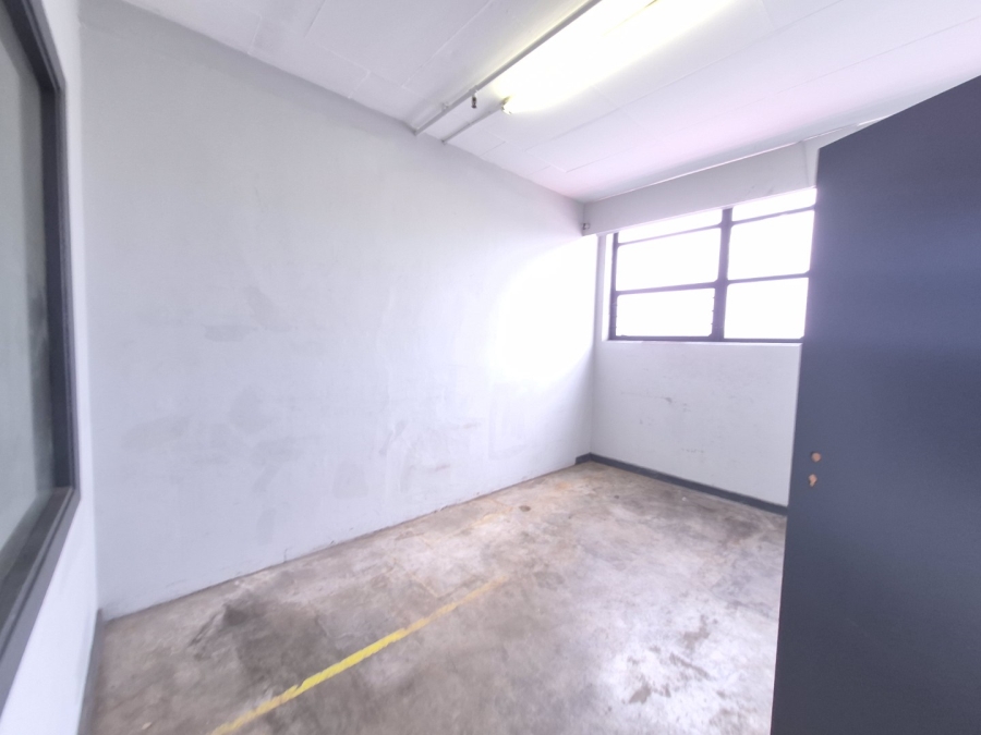 To Let Commercial Property for Rent in Paarden Eiland Western Cape